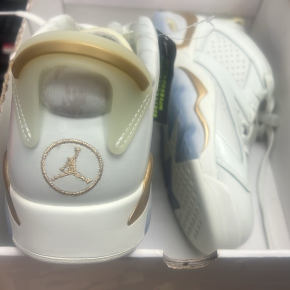 MEN AJ 6 RETRO - Picture 2 of 4